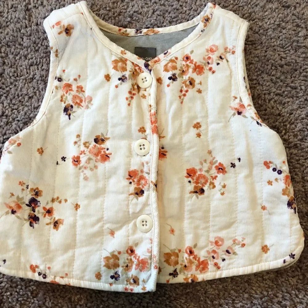 Baby Gap quilted corduroy vest 18-24mo EUC